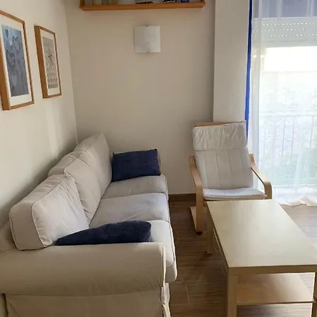 Cosy Apartment In L Escala, 7 Mins Walk To The Closest Beach, Riells L'Escala Exterior photo